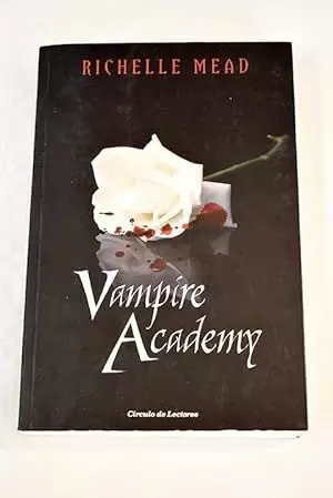 VAMPIRE ACADEMY VAMPIRE ACADEMY